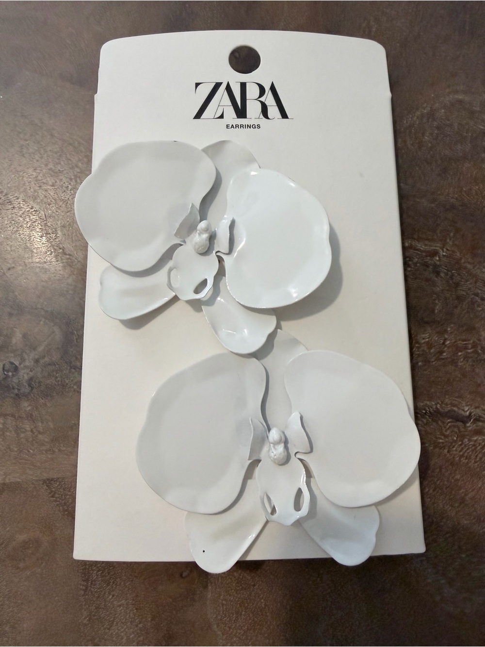 Zara White Flower Statement Earrings - Women Accessories NWT - Picture 2 of 5